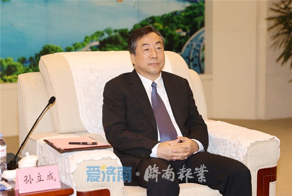 大力弘扬企业家精神与企业同舟共济扬帆远航 孙立成孙述涛会见“影响济南”经济人物评选获奖企业家