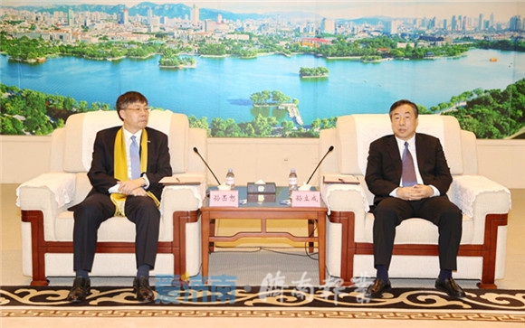 大力弘扬企业家精神与企业同舟共济扬帆远航 孙立成孙述涛会见“影响济南”经济人物评选获奖企业家