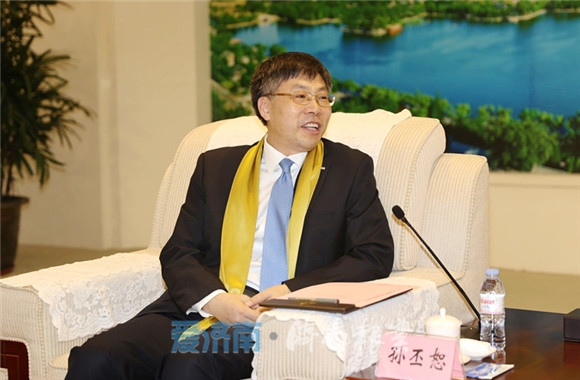 大力弘扬企业家精神与企业同舟共济扬帆远航 孙立成孙述涛会见“影响济南”经济人物评选获奖企业家