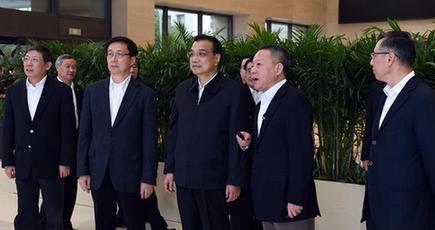 李克强総理、上海自由貿易実験区を考察