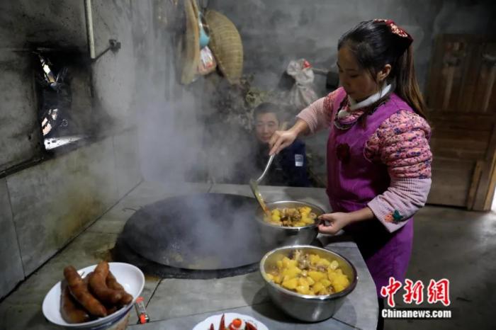 点击进入下一页